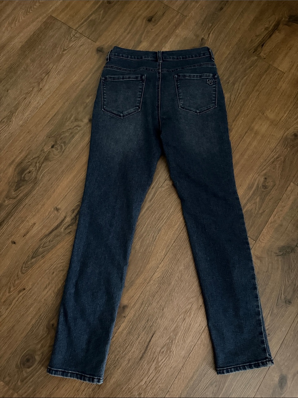 DG2 by Diane Gilman Floral Embroidered Stretch Skinny 5-pocket Jeans EUC - Picture 2 of 6